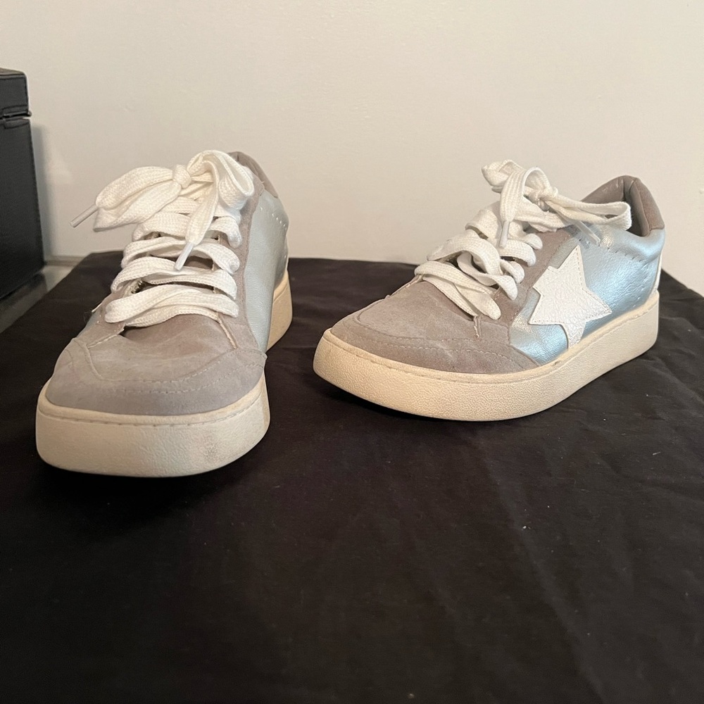 Women’s Star Sneakers